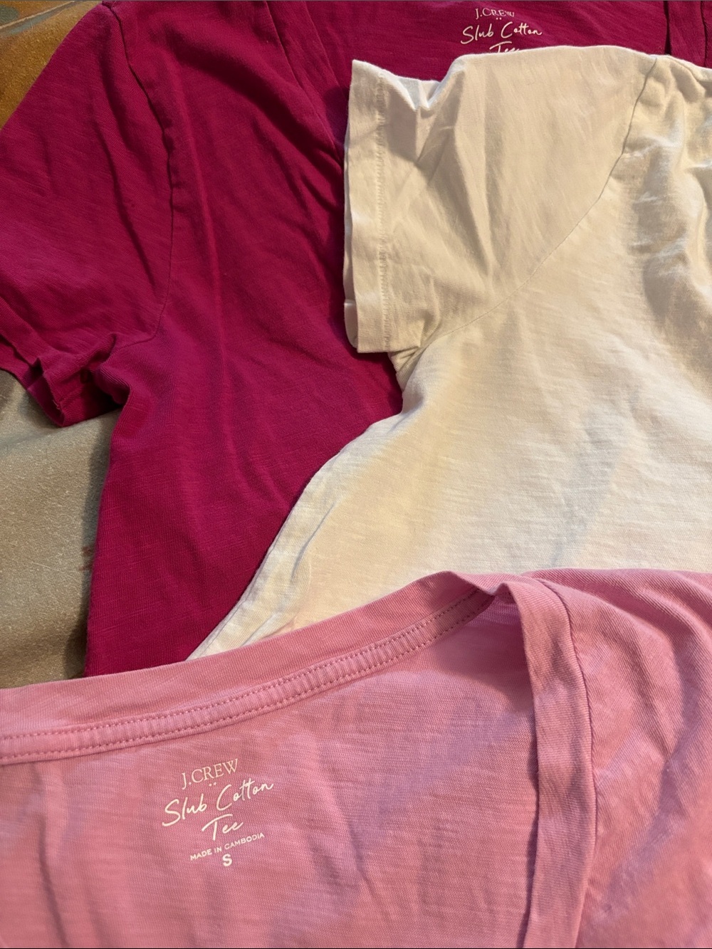 J. Crew Women’s Slim V-Neck Tee Set in Fuchsia, White, Pink & Two Blues - Picture 4 of 7